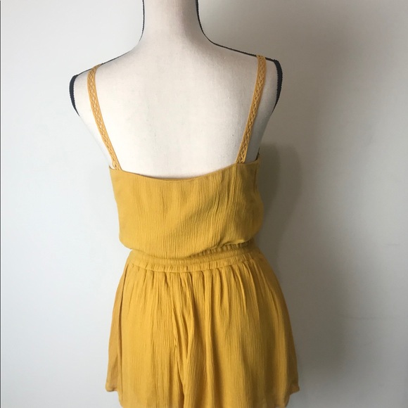 NWOT Yellow Shorts Romper - Picture 2 of 2